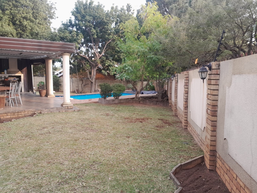 4 Bedroom Property for Sale in Safari Gardens North West